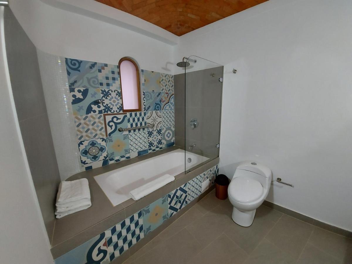 La Alhambra Hotel Boutique บียาเดเลย์บา ภายนอก รูปภาพ