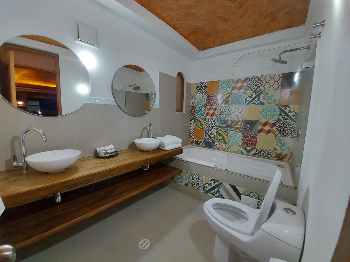 La Alhambra Hotel Boutique บียาเดเลย์บา ภายนอก รูปภาพ