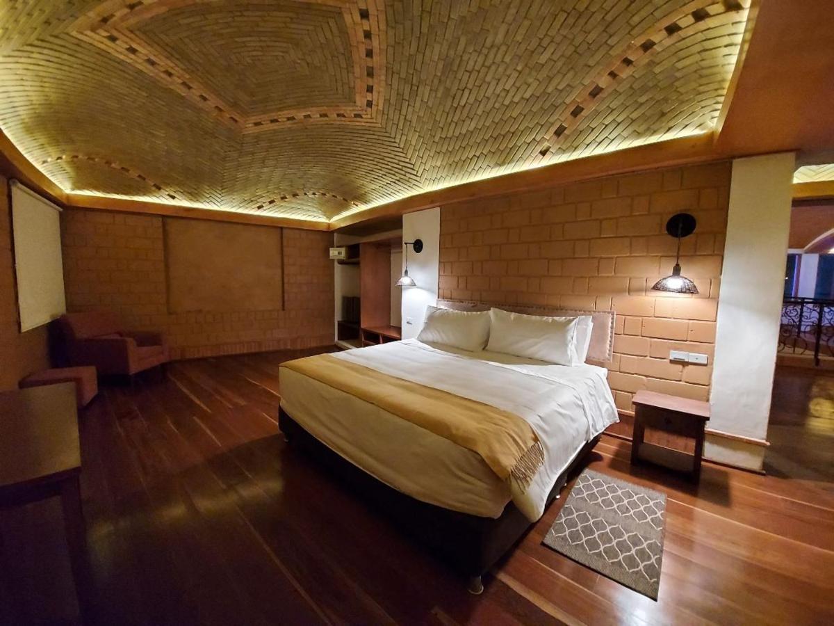 La Alhambra Hotel Boutique บียาเดเลย์บา ภายนอก รูปภาพ